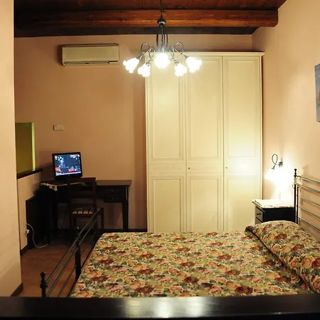 Il Roccolo Di Valcerasa Apartamento Treia Quarto foto